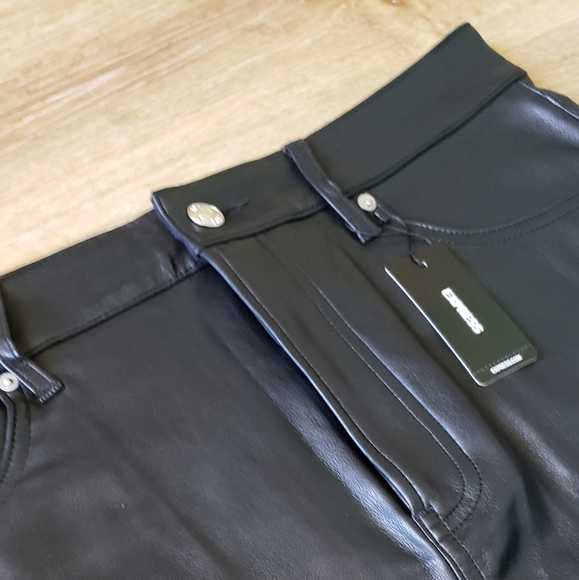 EXPRESS Black Leather Skirt NWT sz 8 - Picture 3 of 3